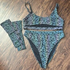 Iheartraves reflective set